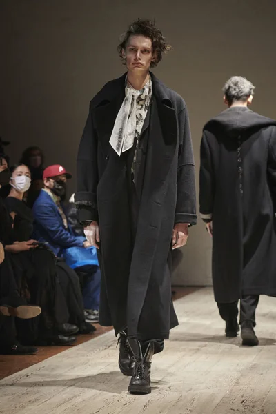 Look 37